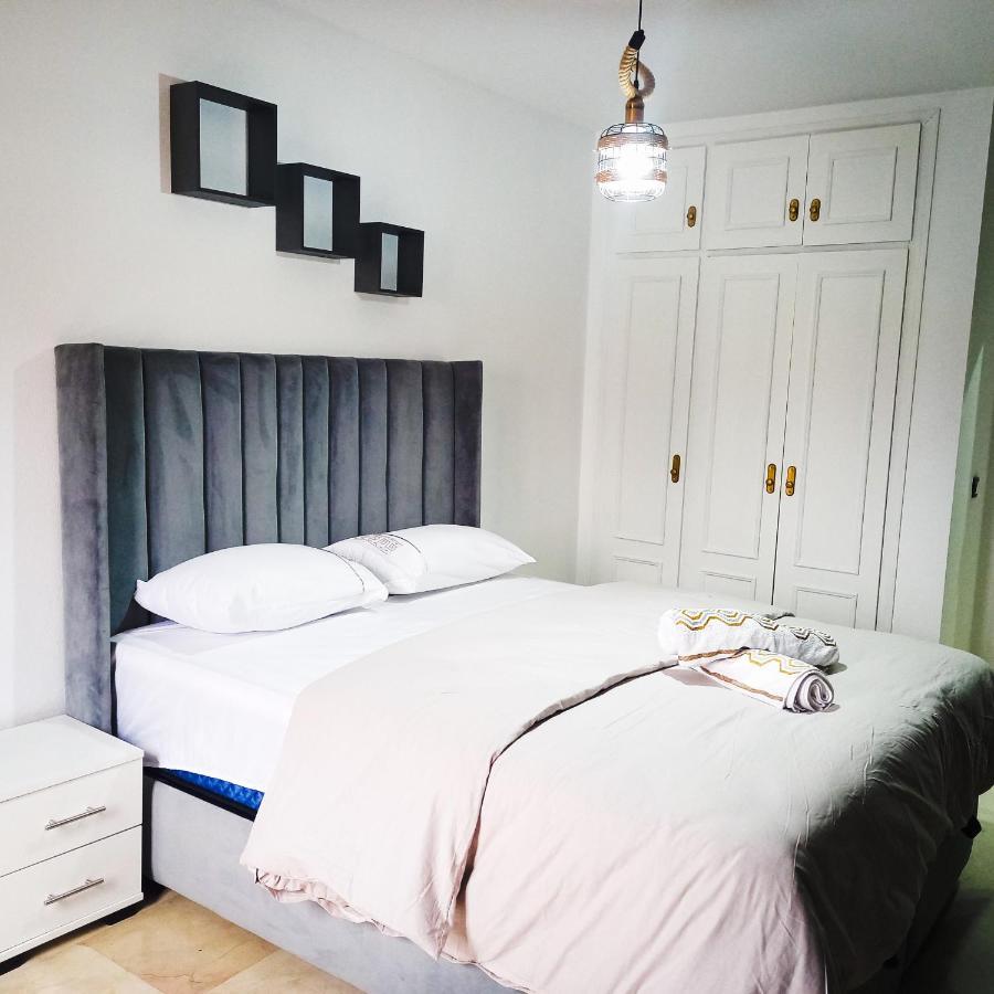 Nouveau Appartement Au Plein Centre-Ville En Face Hilton Tangier Bagian luar foto