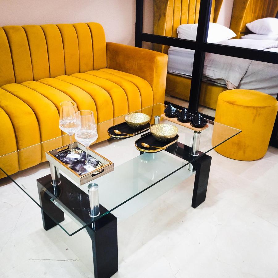 Nouveau Appartement Au Plein Centre-Ville En Face Hilton Tangier Bagian luar foto