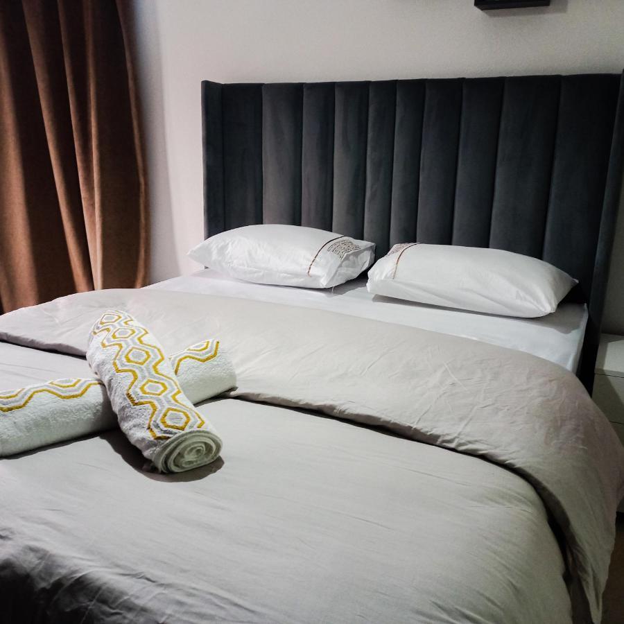 Nouveau Appartement Au Plein Centre-Ville En Face Hilton Tangier Bagian luar foto