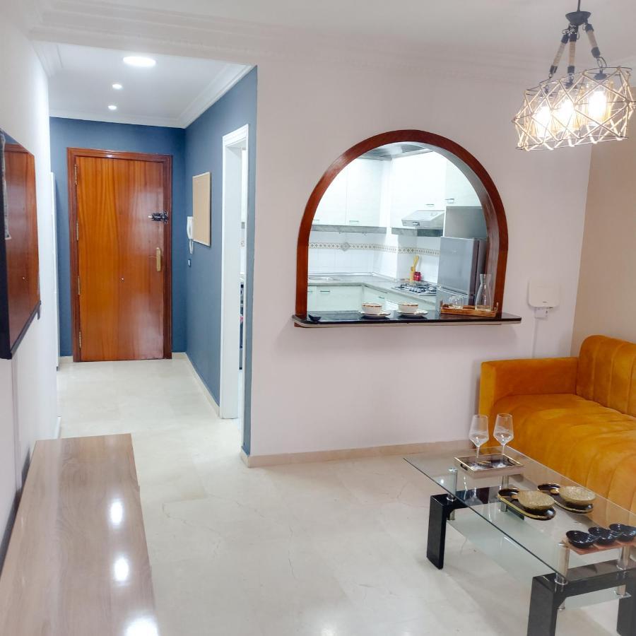 Nouveau Appartement Au Plein Centre-Ville En Face Hilton Tangier Bagian luar foto